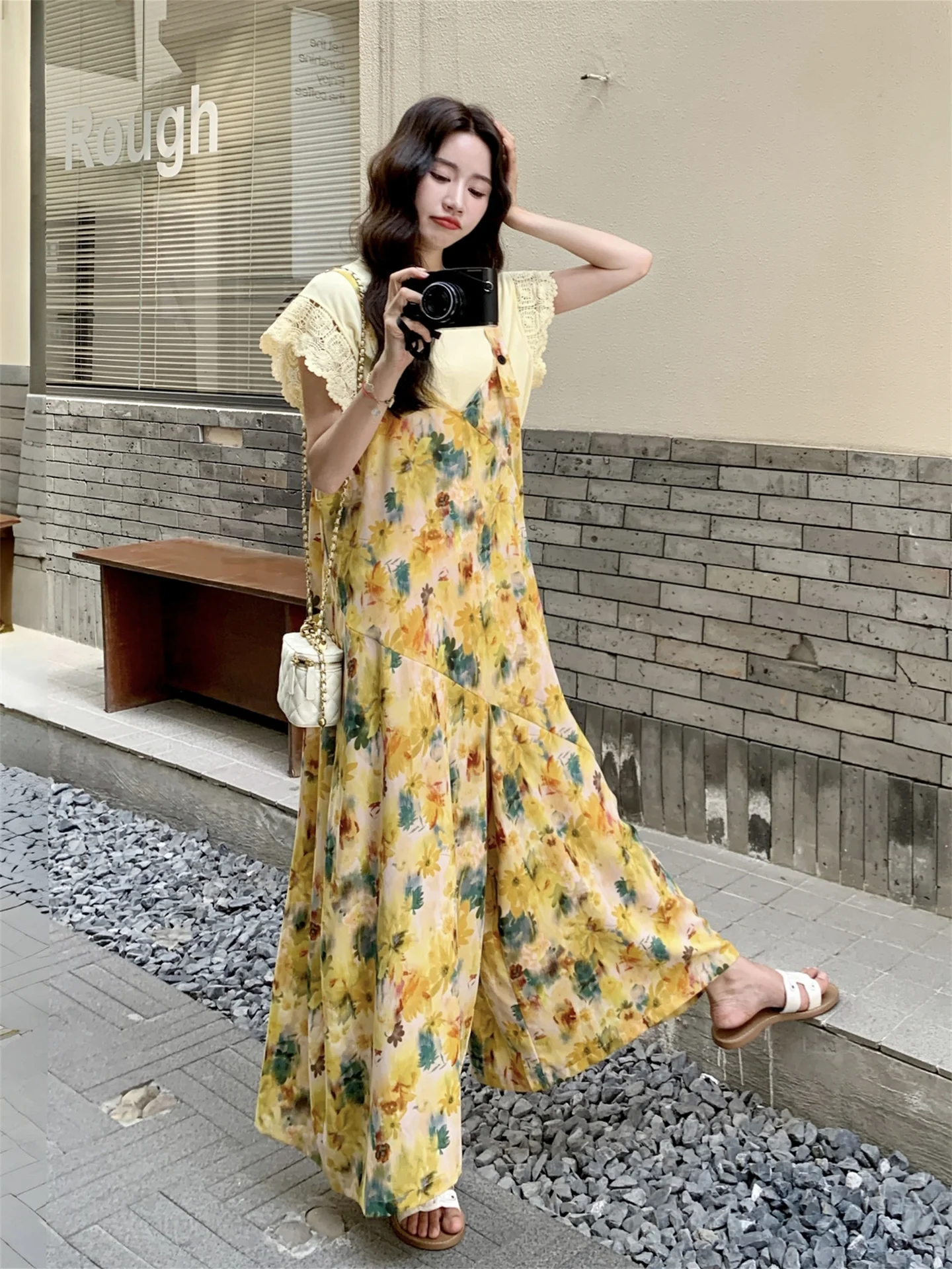 Моне Сад Картина маслом Цветочный принт Широкие брюки Комбинезон желтого цвета Светлый цвет Летний универсальный праздничный комбинезон для девочек...
Моне Сад Картина маслом Цветочный принт Широкие брюки Комбинезон желтого цвета Светлый цвет Летний универсальный праздничный комбинезон для девочек...