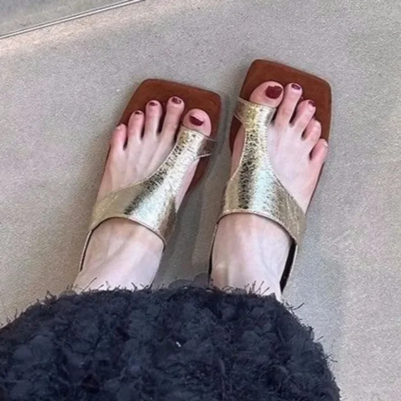 Summer Slippers Women's Fashion Square Toe Cover Bright Leather Soft Soled Anti-slip Wear-resistant Sole Heel Shoes
Summer Slippers Women's Fashion Square Toe Cover Bright Leather Soft Soled Anti-slip Wear-resistant Sole Heel Shoes