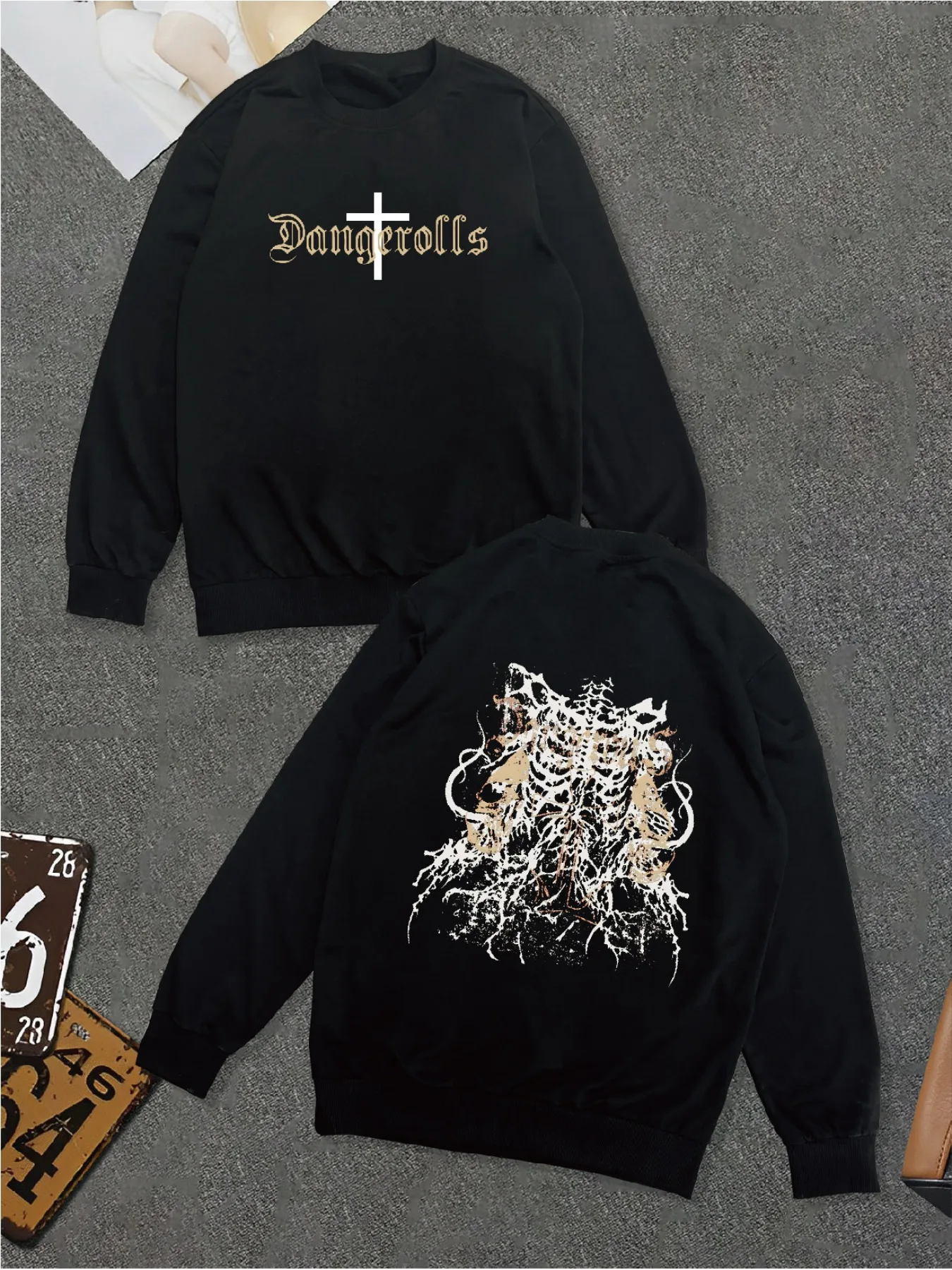 Vintage Gothic Print Autumn and Winter Men's and Women's Long Sleeved Sportswear for Casual and Loose Outdoor Street Sports
Vintage Gothic Print Autumn and Winter Men's and Women's Long Sleeved Sportswear for Casual and Loose Outdoor Street Sports
