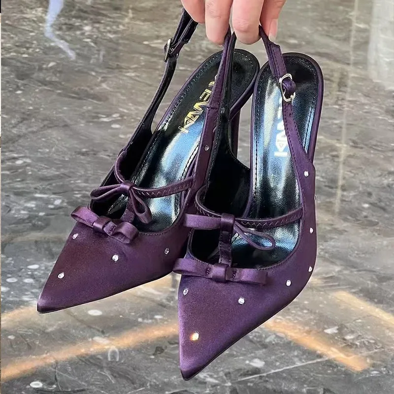 Pointed Toe Women Bow High Heels Sandals Crystal Luxury Brand Shoes 2025 New Summer Sexy Woman Slippers Elegant Wedding Pumps
Pointed Toe Women Bow High Heels Sandals Crystal Luxury Brand Shoes 2025 New Summer Sexy Woman Slippers Elegant Wedding Pumps