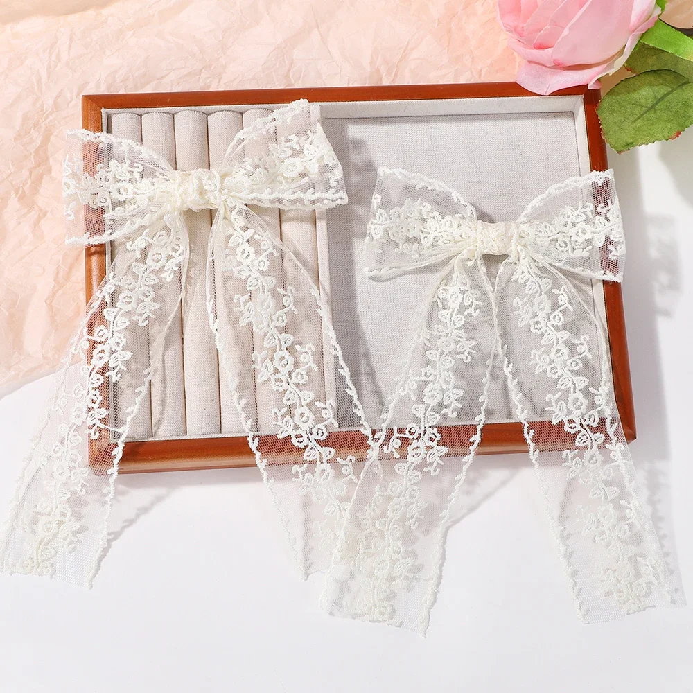 1Pcs 8inch White Long Tassle Bowknot Hair Ponytail Clips for Women Girls Lovely Hollow Lace Elegant Hairgripes Headwear
1Pcs 8inch White Long Tassle Bowknot Hair Ponytail Clips for Women Girls Lovely Hollow Lace Elegant Hairgripes Headwear