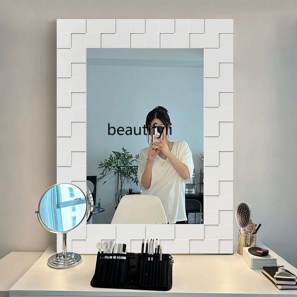 European Style Pure White Simple Makeup Mirror Light Luxury High-end Floor Mirror Home Bedroom Wall-mounted Dressing Mirror
European Style Pure White Simple Makeup Mirror Light Luxury High-end Floor Mirror Home Bedroom Wall-mounted Dressing Mirror