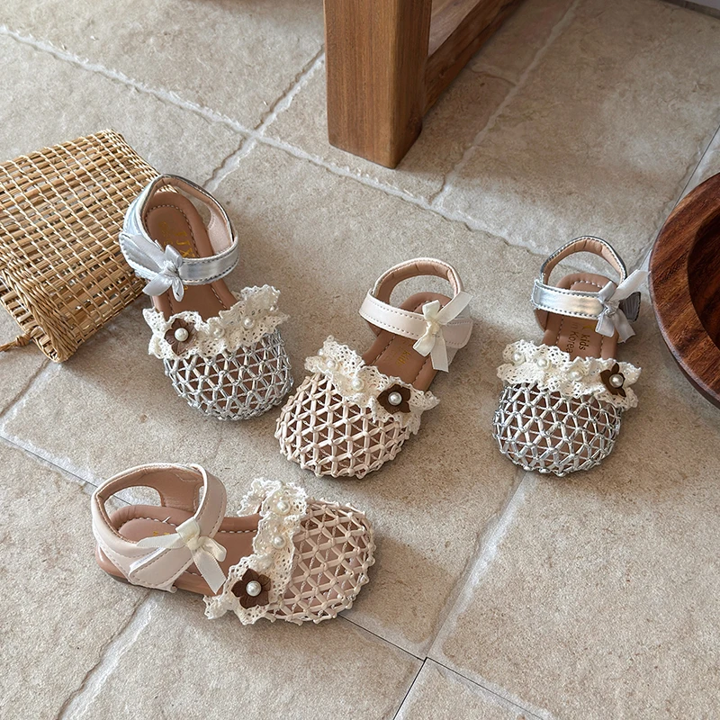 Mumoresip Summer Girl Lolita Dress Sandals Sweet Flower Princess Causal Kids Flat Sandals Woven Hollow-out Soft Children Sandals
Mumoresip Summer Girl Lolita Dress Sandals Sweet Flower Princess Causal Kids Flat Sandals Woven Hollow-out Soft Children Sandals