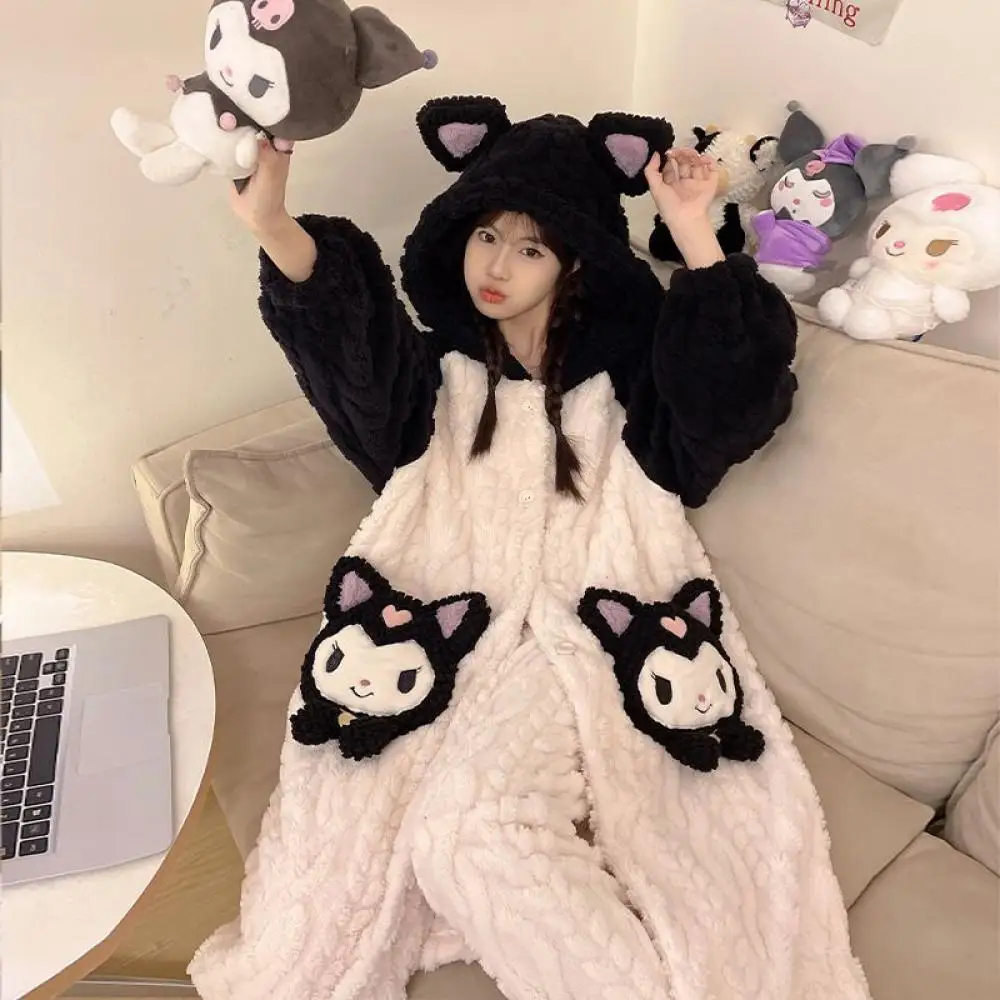 Женская ночная рубашка в стиле аниме Sanrio Kuromi, милая бархатная утепленная Пижама с капюшоном и длинным рукавом, Осень-зима
Женская ночная рубашка в стиле аниме Sanrio Kuromi, милая бархатная утепленная Пижама с капюшоном и длинным рукавом, Осень-зима