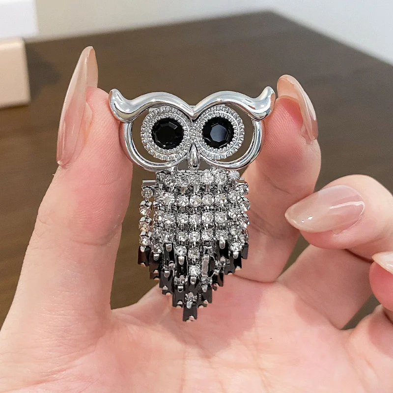 New Luxury Micro Inlaid Zircon Owl Brooch High-end Retro Animal Broche Suitable for Men's and Women's
New Luxury Micro Inlaid Zircon Owl Brooch High-end Retro Animal Broche Suitable for Men's and Women's