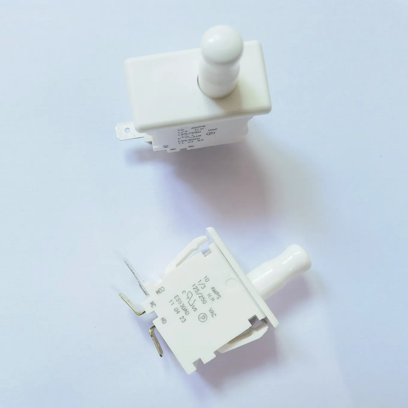 Original new 100% E69-00A E6900A E6900A0 E69-30A E6930A E6930A0 button switch
Original new 100% E69-00A E6900A E6900A0 E69-30A E6930A E6930A0 button switch
