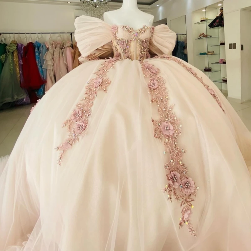 Блестящие платья Quinceanera цвета шампанского с открытыми плечами, аппликация, цветок, бисер, хрустальный бант, многоуровневый тюль, корсет для вечеринки, дня рождения, сладкий
Блестящие платья Quinceanera цвета шампанского с открытыми плечами, аппликация, цветок, бисер, хрустальный бант, многоуровневый тюль, корсет для вечеринки, дня рождения, сладкий