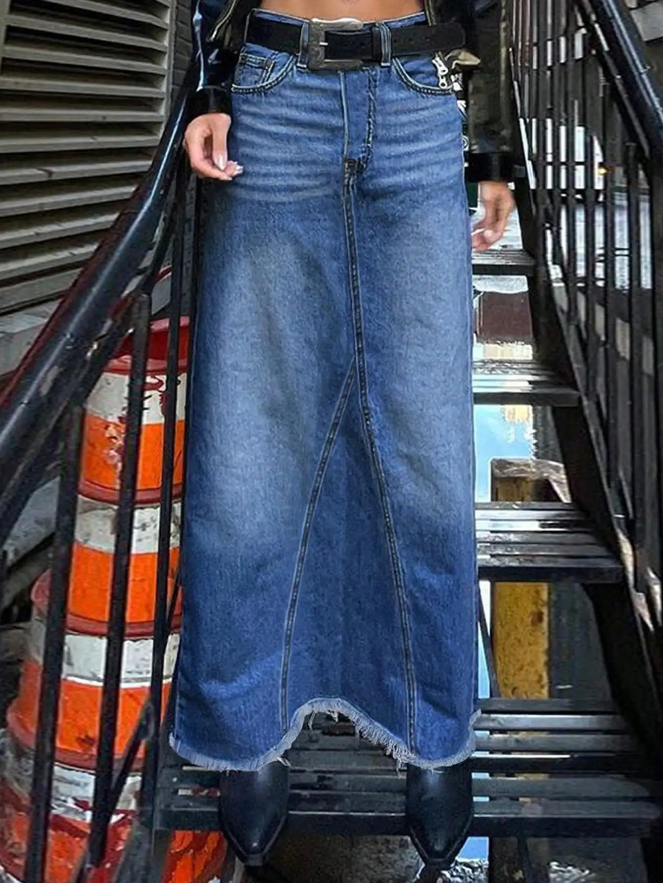 2025 Trendy Casual Streetwear Bottoms Women's High Waisted Long Denim Skirt Vintage BlueCasual versatile and loose Denim Skirt
2025 Trendy Casual Streetwear Bottoms Women's High Waisted Long Denim Skirt Vintage BlueCasual versatile and loose Denim Skirt