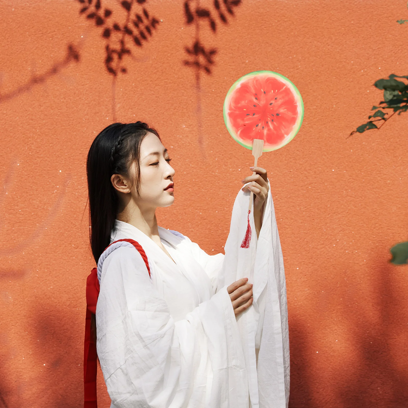 2Pcs Handmade Watermelon Round Fans Handpainted Paper Fan Chinese Style Handheld Summer Travel Wedding Party Outdoor Fan
2Pcs Handmade Watermelon Round Fans Handpainted Paper Fan Chinese Style Handheld Summer Travel Wedding Party Outdoor Fan