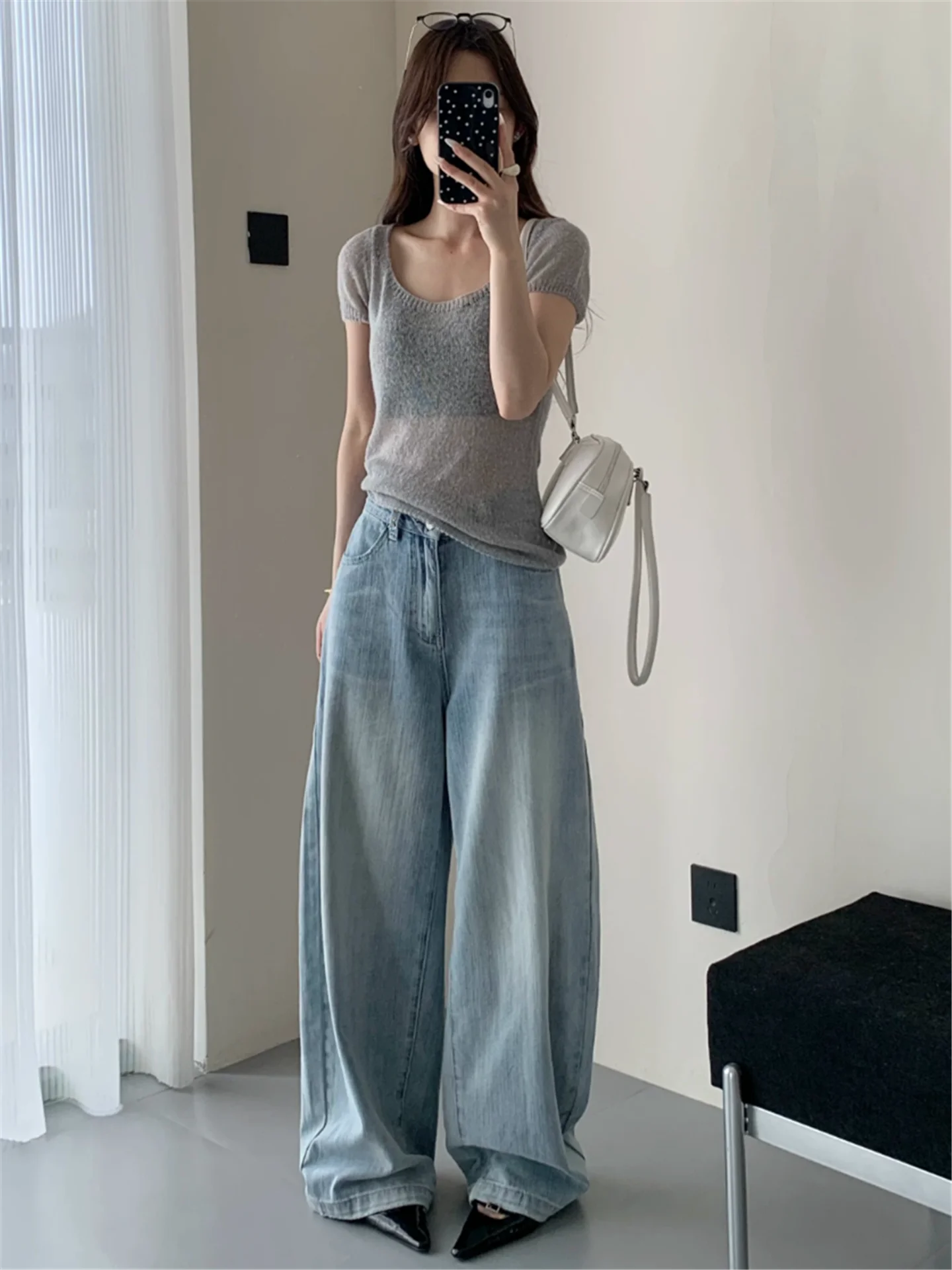 Low Waist Wide Leg Blue Denim Jeans Women's Summer Loose Slimming Straight Cut Trousers Bamboo Fiber Washed out Style
Low Waist Wide Leg Blue Denim Jeans Women's Summer Loose Slimming Straight Cut Trousers Bamboo Fiber Washed out Style
