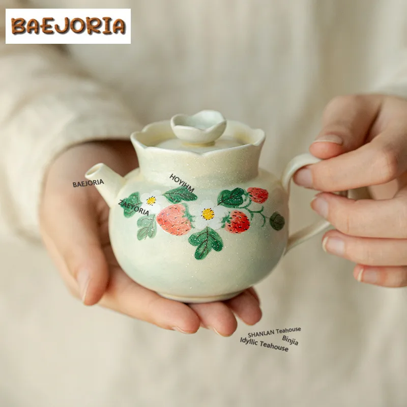 Hand-painted Oil Painting Strawberry Teapot Aesthetic Tea Infuser Pot Tea Brewing Kettle With Ball Hole Tea Ceremony Ornaments
Hand-painted Oil Painting Strawberry Teapot Aesthetic Tea Infuser Pot Tea Brewing Kettle With Ball Hole Tea Ceremony Ornaments