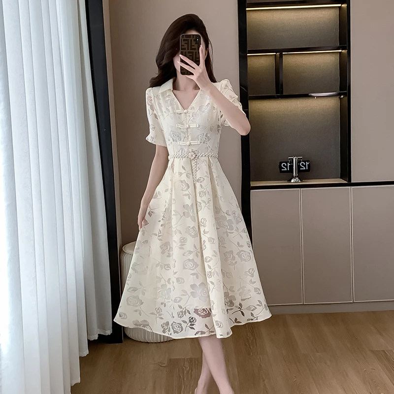 2024 New Fashion Floral Print Sweet Chinese Style Buckle Dress For Women Summer V-Neck Short Sleeved Slim Fit Dress With Belt
2024 New Fashion Floral Print Sweet Chinese Style Buckle Dress For Women Summer V-Neck Short Sleeved Slim Fit Dress With Belt