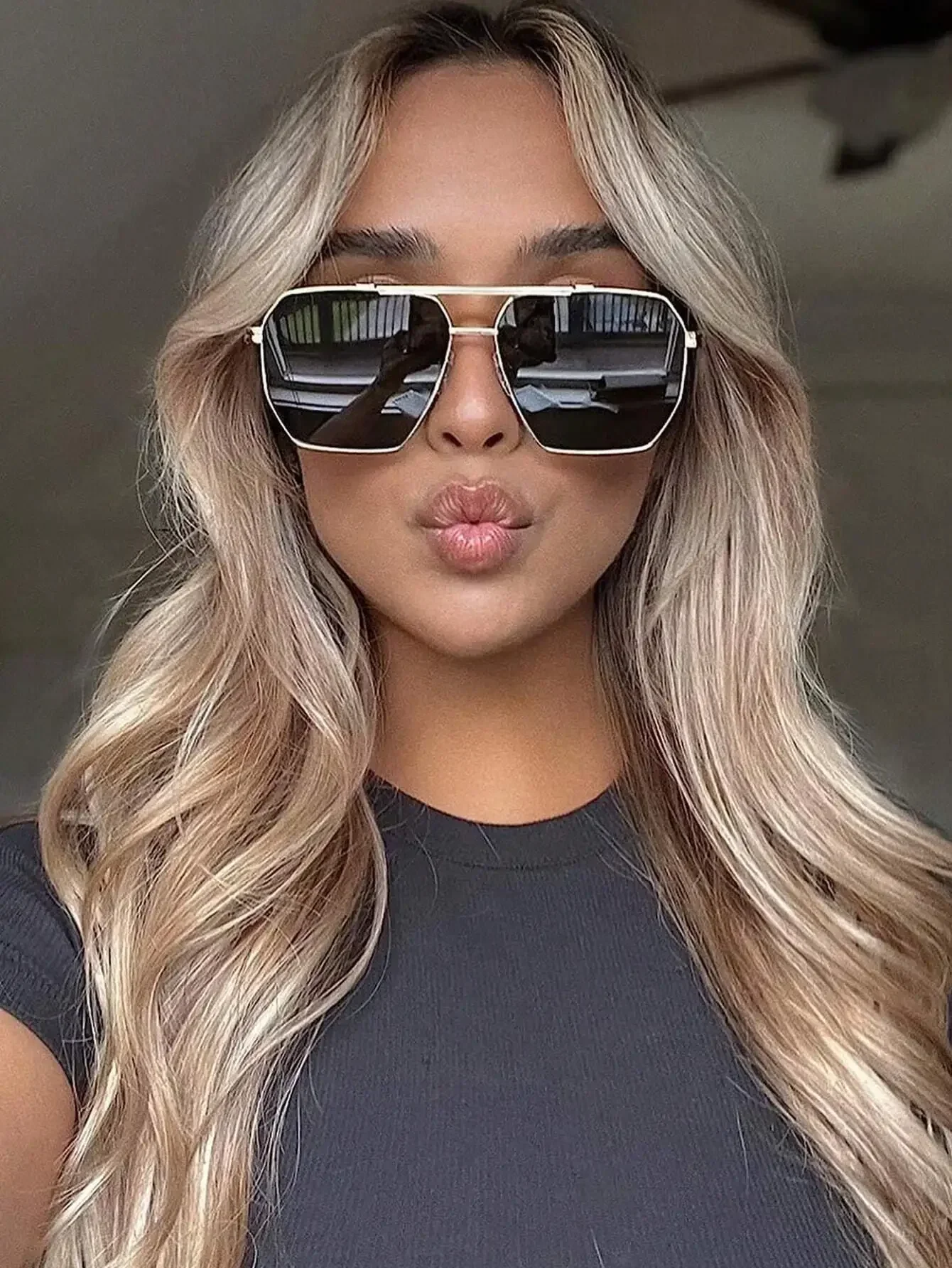 1pc Metal Y2k Style Futuristic Square Double Beam Unisex Personality Fashion Glasses Elegant Shades Beach Accessories Beach Acce
1pc Metal Y2k Style Futuristic Square Double Beam Unisex Personality Fashion Glasses Elegant Shades Beach Accessories Beach Acce