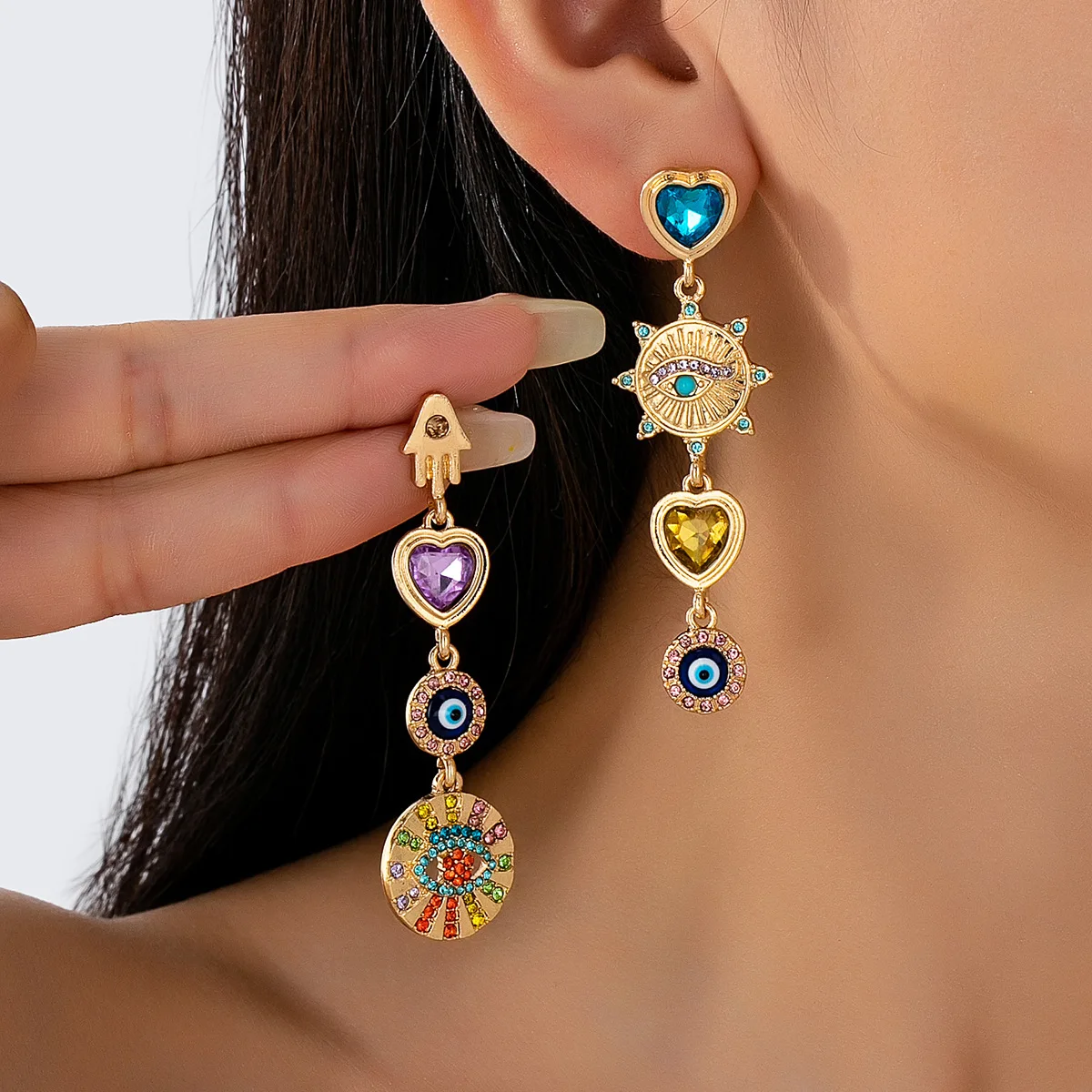 Exaggeration Asymmetrical Metal Devil's Eye Heart Pendant Earrings for Women Vintage Boho Fashion Jewelry Party Wedding Gift
Exaggeration Asymmetrical Metal Devil's Eye Heart Pendant Earrings for Women Vintage Boho Fashion Jewelry Party Wedding Gift