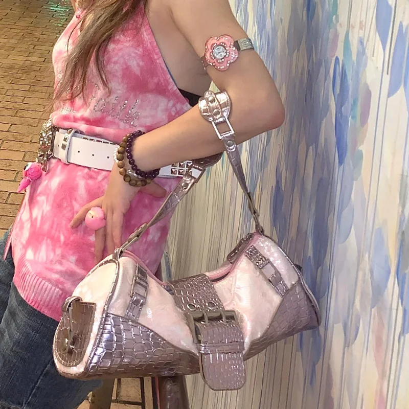 New Vintage Fashion Women's Bag With Patchwork Print Lace Leather Shoulder And Underarm Bag
New Vintage Fashion Women's Bag With Patchwork Print Lace Leather Shoulder And Underarm Bag