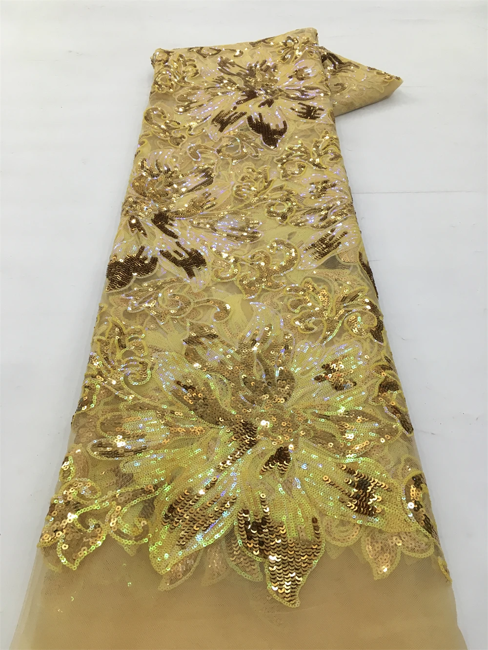 African Sequins Beaded Lace Fabric 2026 High Quality Sequence Embroidery French Nigerian Lace Fabric For Wedding Dress Material
African Sequins Beaded Lace Fabric 2026 High Quality Sequence Embroidery French Nigerian Lace Fabric For Wedding Dress Material