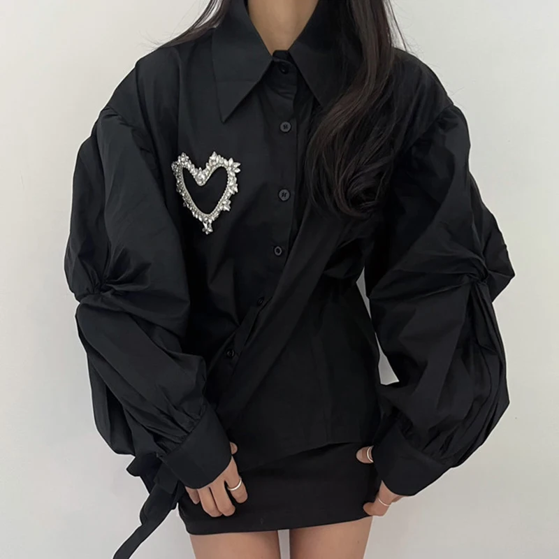 SuperAen 2024 Korean Winter Vintage Flip Collar with Love Bead Design Single Breasted Loose Shirt
SuperAen 2024 Korean Winter Vintage Flip Collar with Love Bead Design Single Breasted Loose Shirt