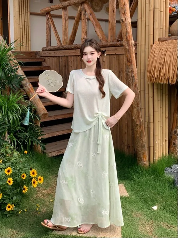 plus Size Casual Floral Print Asymmetrical Short Sleeve Top High Waist Half Length Skirt Two Piece Set Summer New Design Fash...
plus Size Casual Floral Print Asymmetrical Short Sleeve Top High Waist Half Length Skirt Two Piece Set Summer New Design Fash...