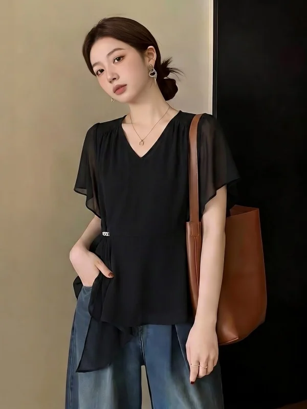 Elegant Black V-Neck Short Sleeve Women's Chiffon Top Shoulder-Length Design Slimming Effect plus Size Summer New Arrival
Elegant Black V-Neck Short Sleeve Women's Chiffon Top Shoulder-Length Design Slimming Effect plus Size Summer New Arrival