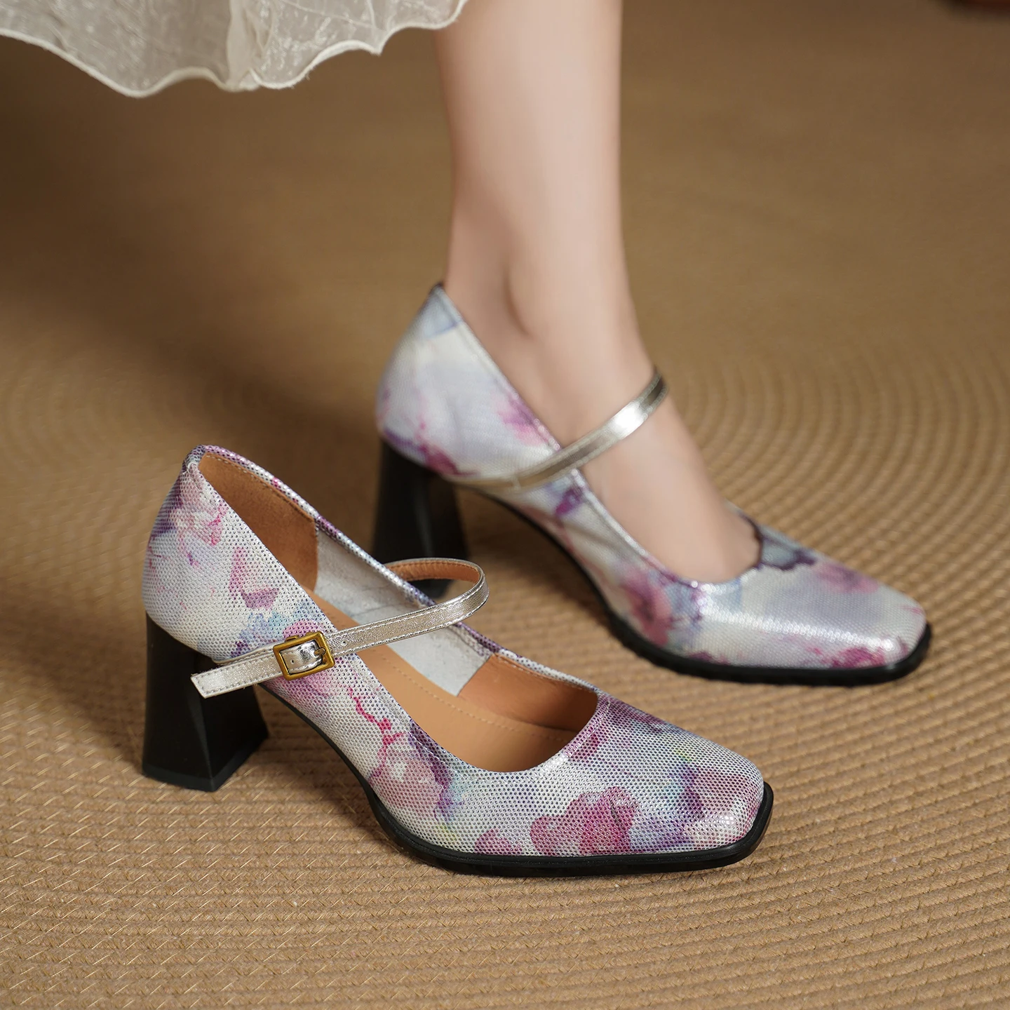 Genuine Cow Leather Women Pumps Party Wedding Shoes Woman Mary Jane Thick High Med Buckles Prom Pumps Size 34-43
Genuine Cow Leather Women Pumps Party Wedding Shoes Woman Mary Jane Thick High Med Buckles Prom Pumps Size 34-43