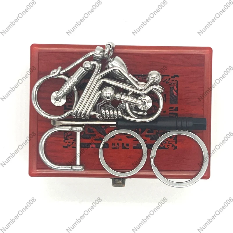 Handmade Stainless Steel Motorcycle Key Ring, Vintage American Mechanical Style Car Keychain, Gift Box Pack
Handmade Stainless Steel Motorcycle Key Ring, Vintage American Mechanical Style Car Keychain, Gift Box Pack