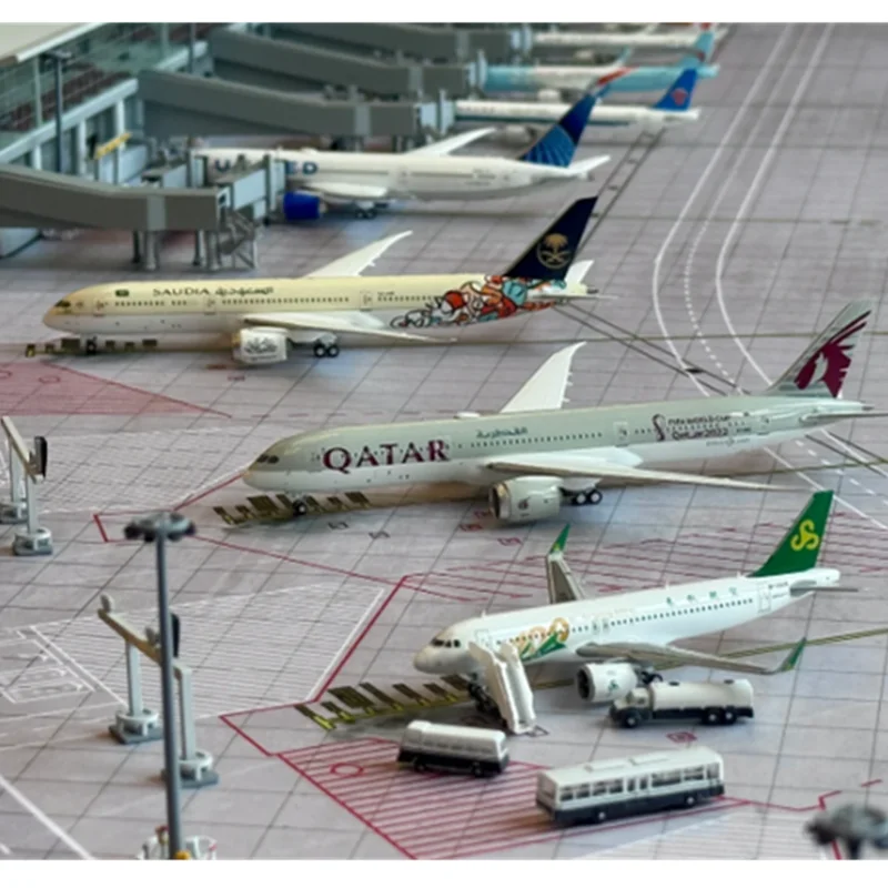 1:150 Scale Airplane Diecast Resin B747-400 Aircraft Saudi Arabian Airlines Model W Light Wheels Landing gear Collection Display
1:150 Scale Airplane Diecast Resin B747-400 Aircraft Saudi Arabian Airlines Model W Light Wheels Landing gear Collection Display