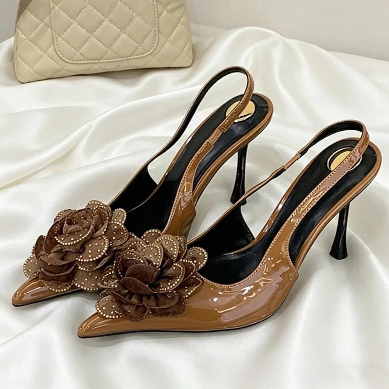 Elegant Patent Leather Slingback Heels Ladies Crystal Flowers Detail Pointed Toe Heeled Sandals Luxury Party Dress Designer Shoe
Elegant Patent Leather Slingback Heels Ladies Crystal Flowers Detail Pointed Toe Heeled Sandals Luxury Party Dress Designer Shoe