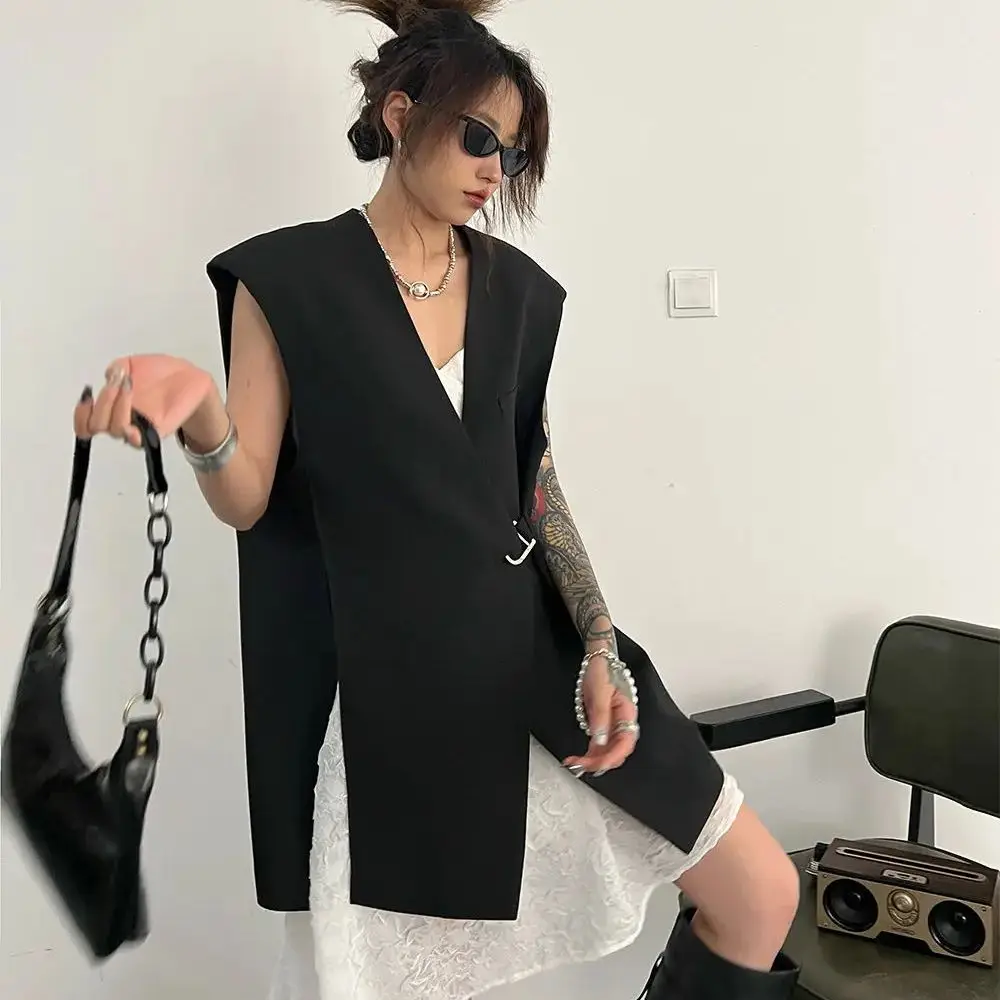 Korea Version Loose Sleeveless Collarless Suit Vest Women 2025 Summer New Ins Style Niche Design Vest Top
Korea Version Loose Sleeveless Collarless Suit Vest Women 2025 Summer New Ins Style Niche Design Vest Top
