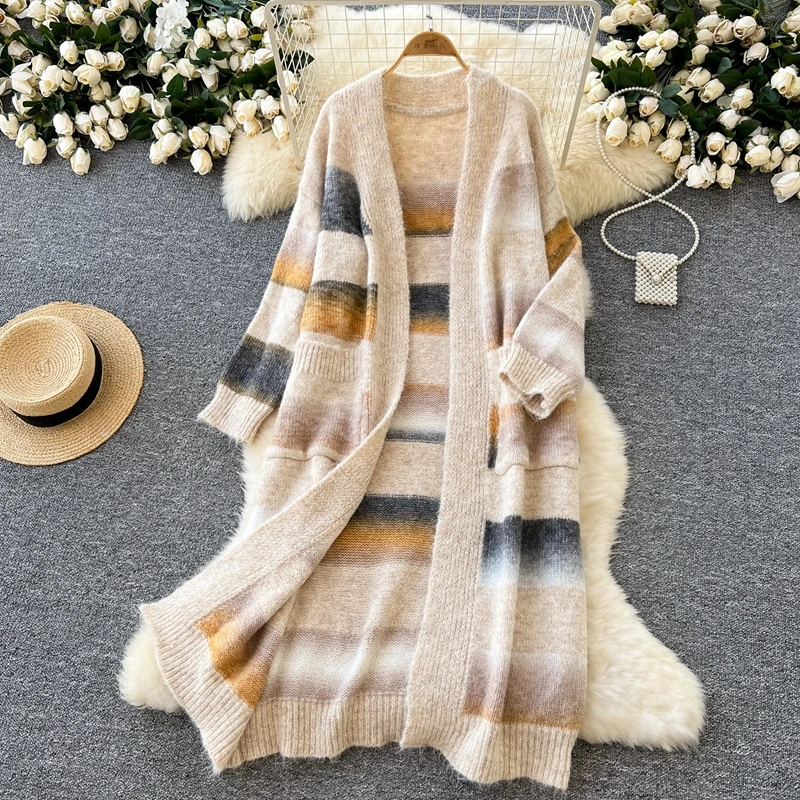 2024 Autumn Sweater Jacket Women's Lazy Style loose Fit Large Version Mid-length Contrasting Color Striped Knitted Cardigan
2024 Autumn Sweater Jacket Women's Lazy Style loose Fit Large Version Mid-length Contrasting Color Striped Knitted Cardigan