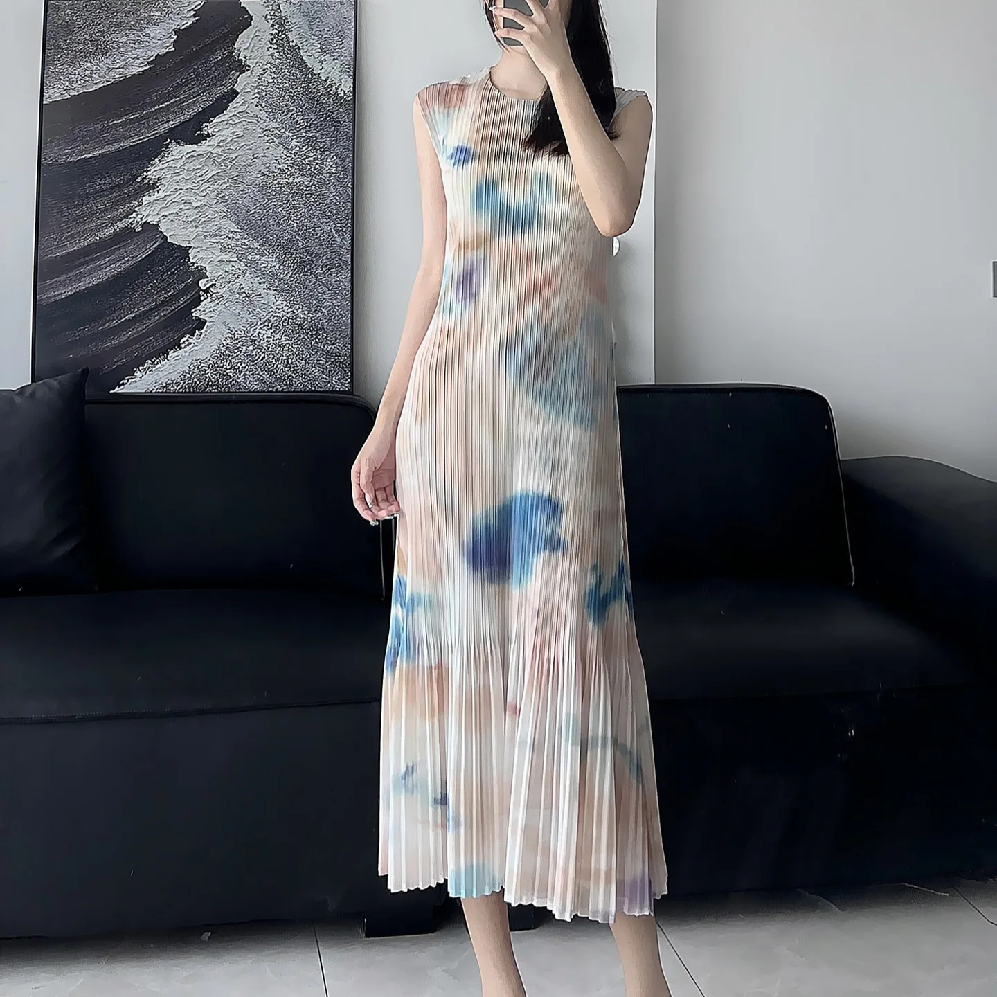ALSEY Printed Pleated Round Neck Sleeveless Women's Dress Miyake 2025 Summer New Fashion Casual Design Comfortable Peplum Skirt
ALSEY Printed Pleated Round Neck Sleeveless Women's Dress Miyake 2025 Summer New Fashion Casual Design Comfortable Peplum Skirt