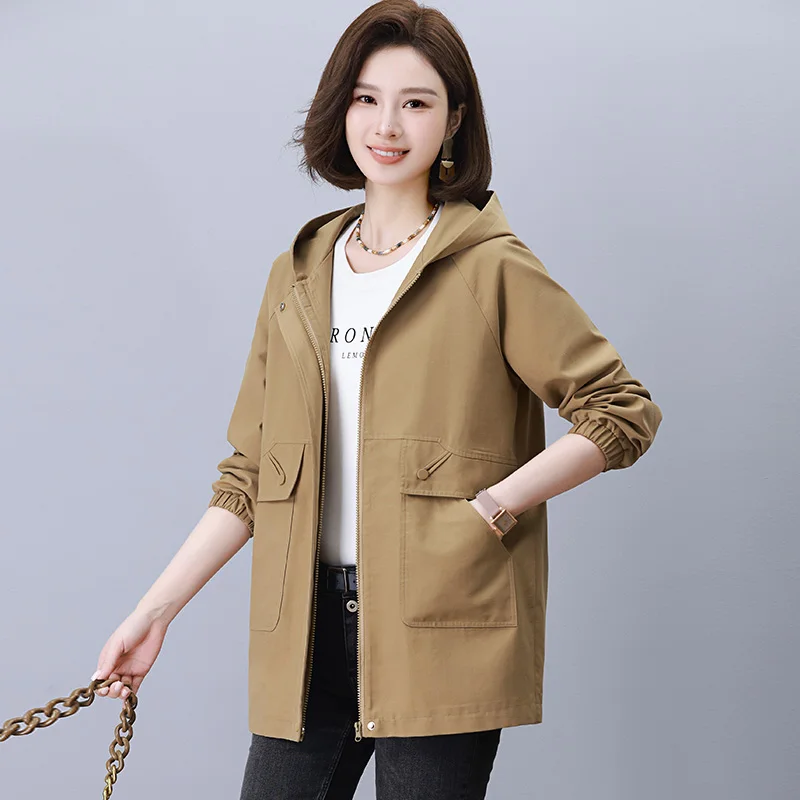 Модная повседневная женская куртка средней длины для осени, большие размеры, свободный крой в корейском стиле для женщин среднего возраста
Модная повседневная женская куртка средней длины для осени, большие размеры, свободный крой в корейском стиле для женщин среднего возраста