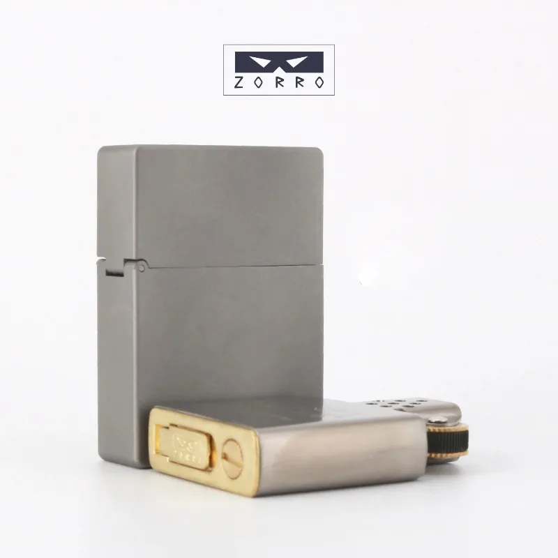 Zorro Titanium Alloy Trench Kerosenes Lighter With Titanium Windproof Insert Refillable Flint Wicks Metal Petrol Lighter 3 Hinge
Zorro Titanium Alloy Trench Kerosenes Lighter With Titanium Windproof Insert Refillable Flint Wicks Metal Petrol Lighter 3 Hinge