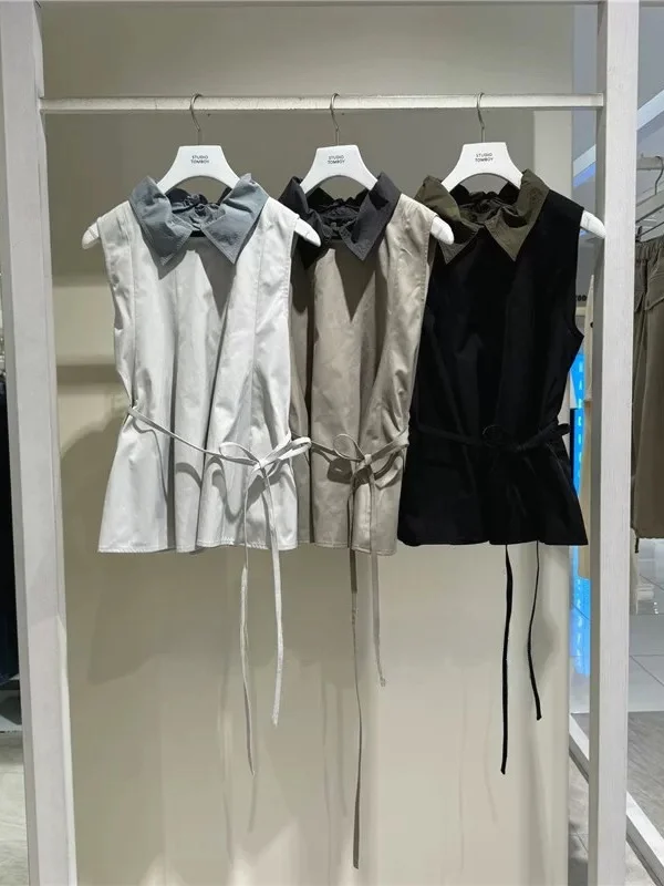 High-End Summer 25 Color Block Collarless Sleeveless Casual Loose Women's Shirt Versatile Top for Office And Commute
High-End Summer 25 Color Block Collarless Sleeveless Casual Loose Women's Shirt Versatile Top for Office And Commute