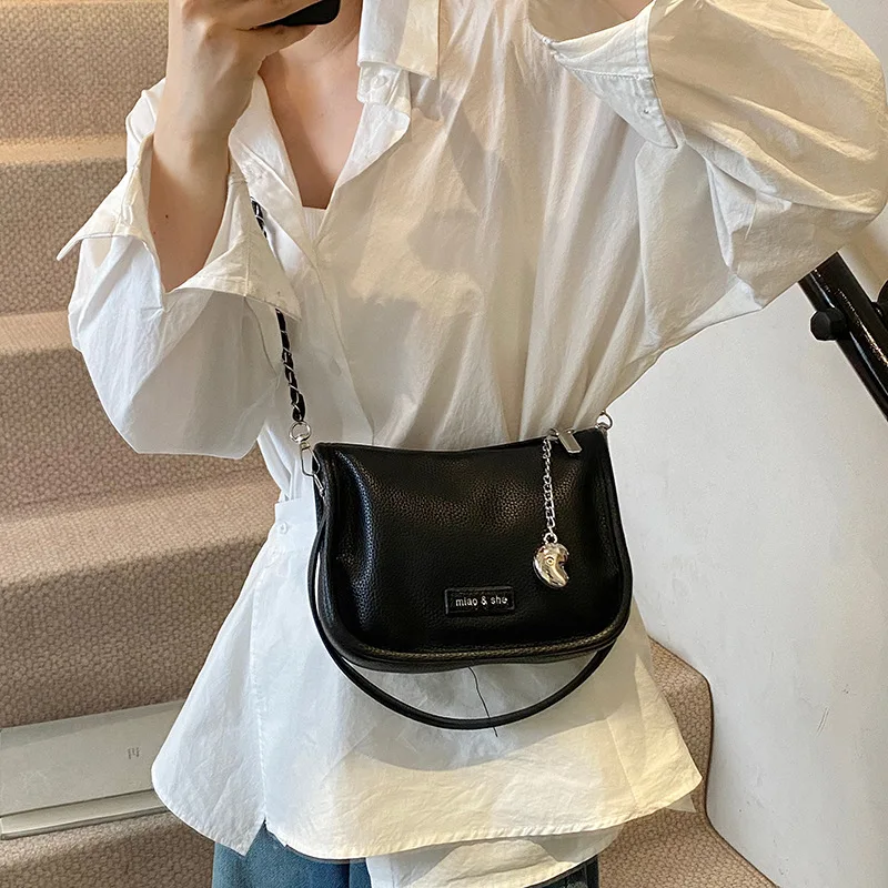 Retro Soft Leather Chain Underarm Bag for Women 2025 New Personalized, Fashionable, High Beauty Single Shoulder Crossbody Bag
Retro Soft Leather Chain Underarm Bag for Women 2025 New Personalized, Fashionable, High Beauty Single Shoulder Crossbody Bag