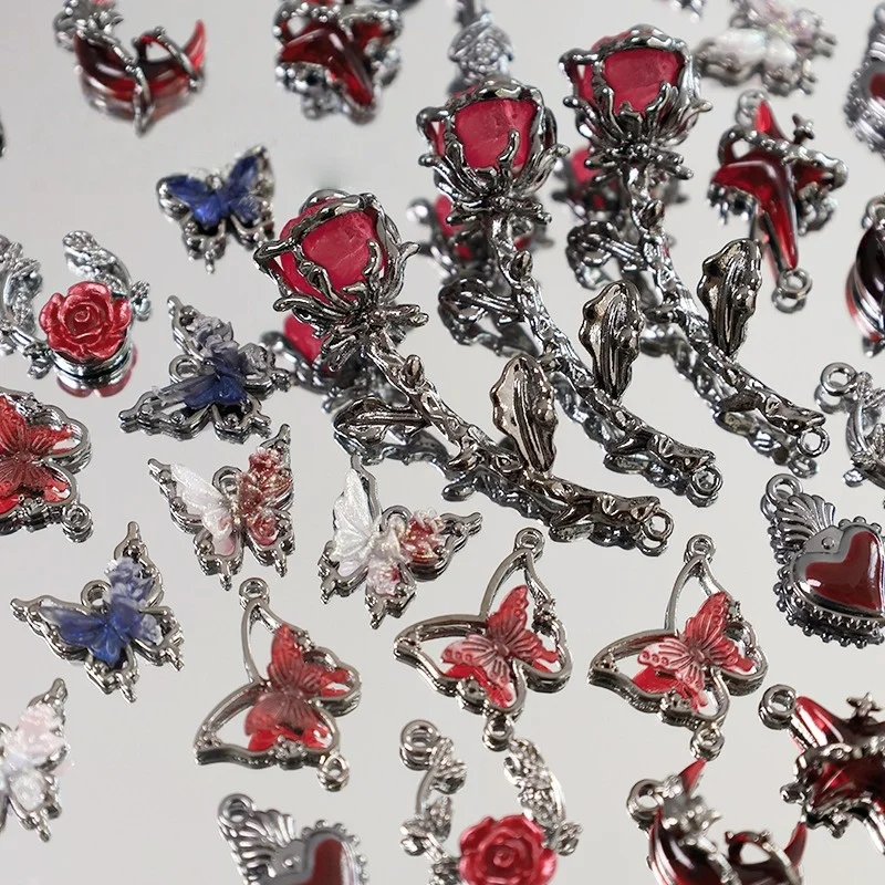 1pcs Dark Wind Rose Butterfly Garland Alloy Pendant Accessories DIY Hand-made Beaded Bracelet Necklace Jewelry Making Materials
1pcs Dark Wind Rose Butterfly Garland Alloy Pendant Accessories DIY Hand-made Beaded Bracelet Necklace Jewelry Making Materials