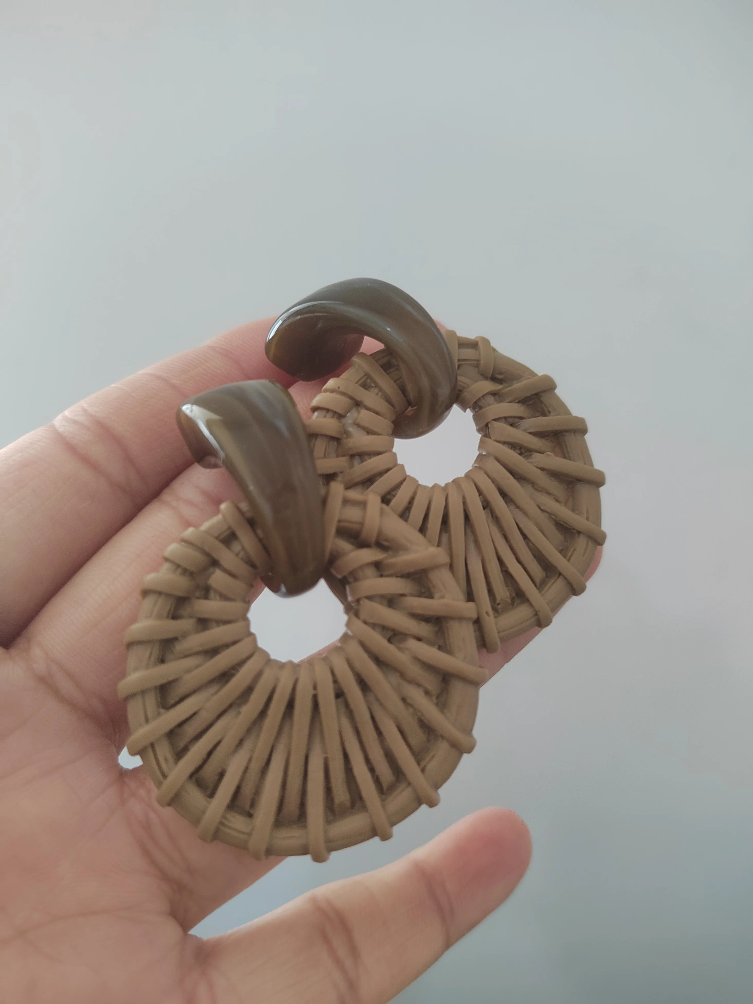 Kitykiss Spring and Summer Must-Have! Acrylic resin imitation bamboo rattan vintage earrings Great choice for travel photography
Kitykiss Spring and Summer Must-Have! Acrylic resin imitation bamboo rattan vintage earrings Great choice for travel photography