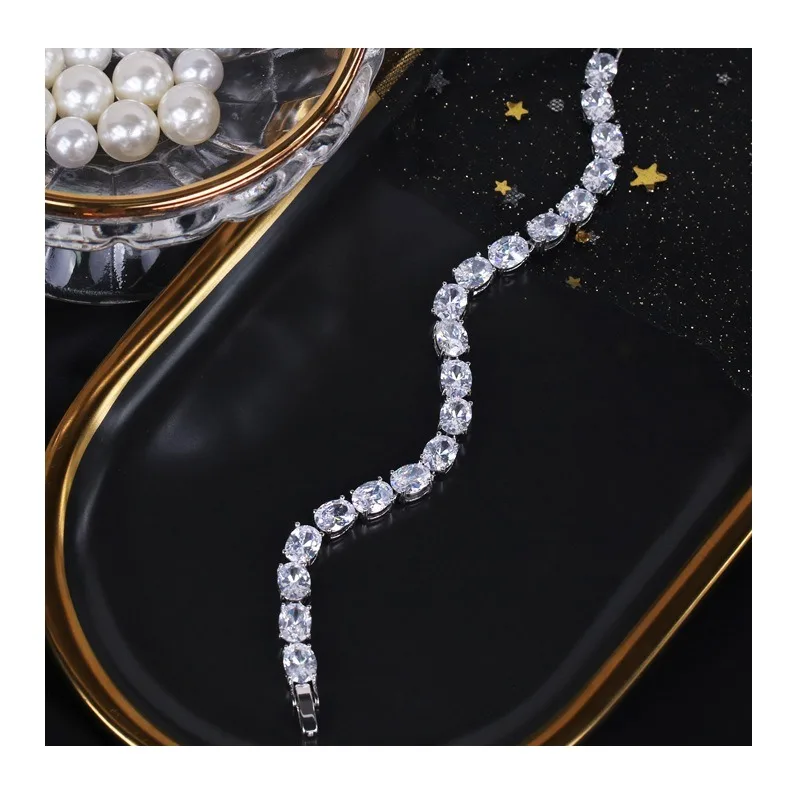 Simple Copper Zircon Denier Bracelet New Fashion Hipster Accessories Women's Creative Bracelet
Simple Copper Zircon Denier Bracelet New Fashion Hipster Accessories Women's Creative Bracelet