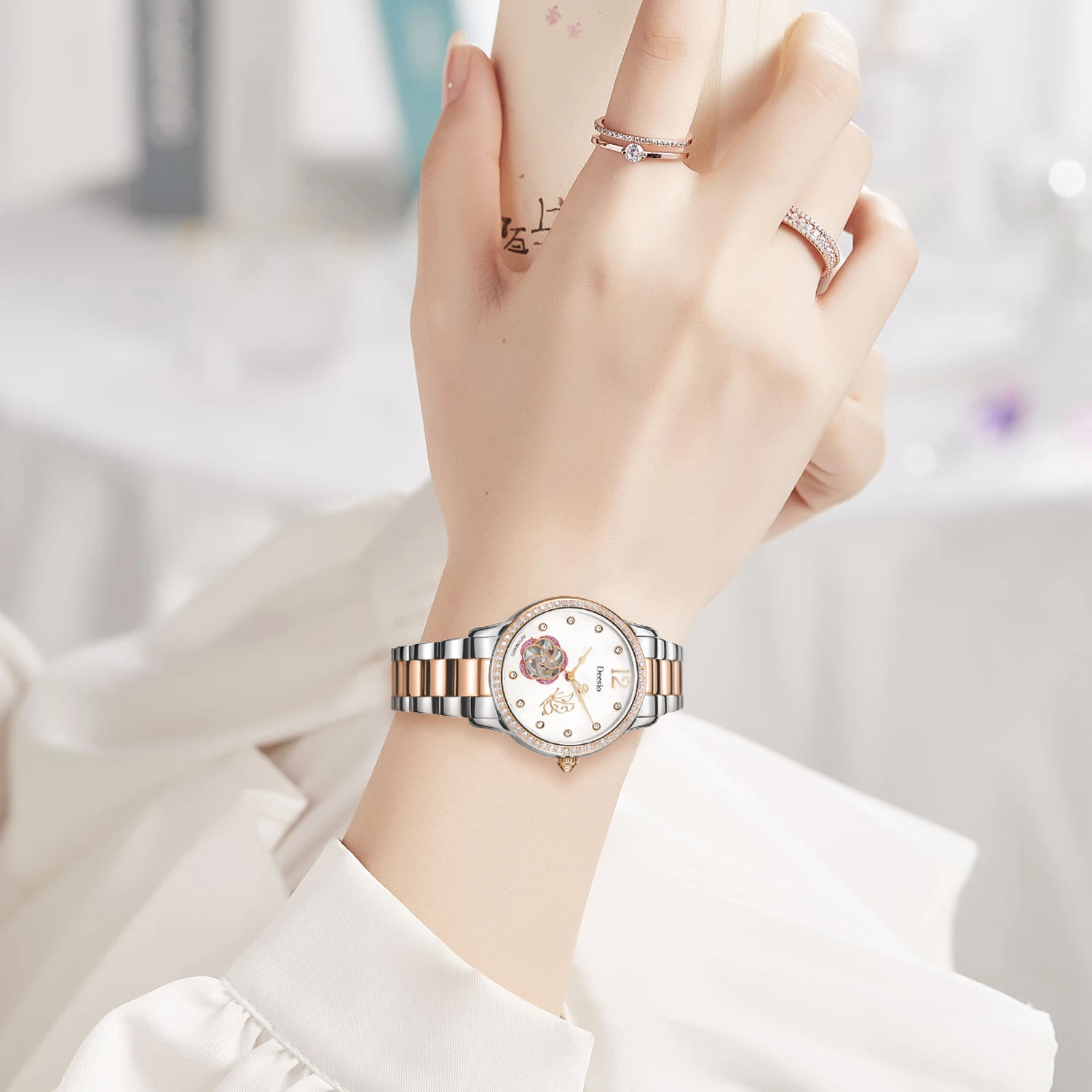 Deesio Women's Automatic Mechanical Watch Skeleton Stainless Steel Band 50M Waterproof Luxury Wristwatch Gift for Her Valentine
Deesio Women's Automatic Mechanical Watch Skeleton Stainless Steel Band 50M Waterproof Luxury Wristwatch Gift for Her Valentine