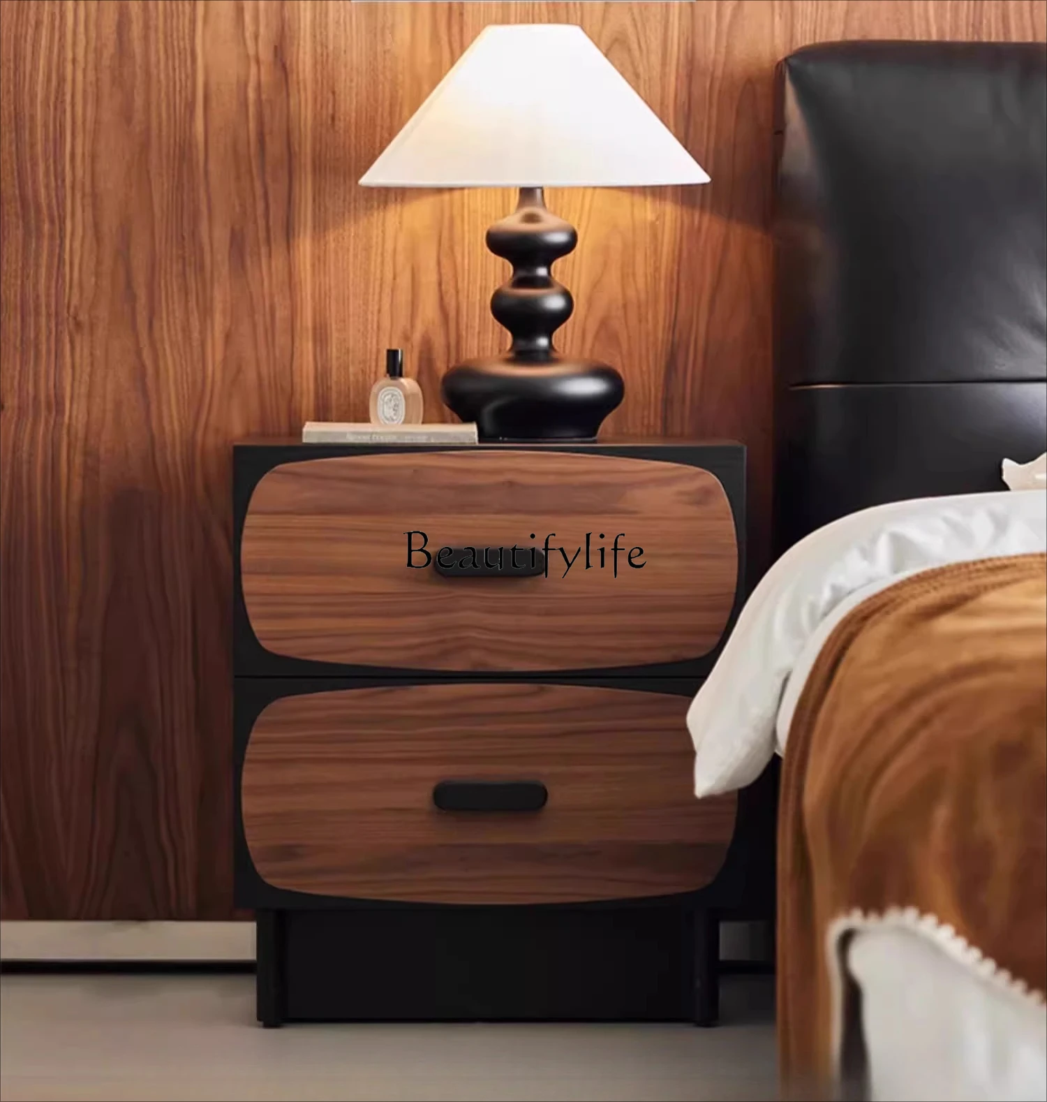*Button solid wood bedside table simple light luxury modern storage cabinet
*Button solid wood bedside table simple light luxury modern storage cabinet