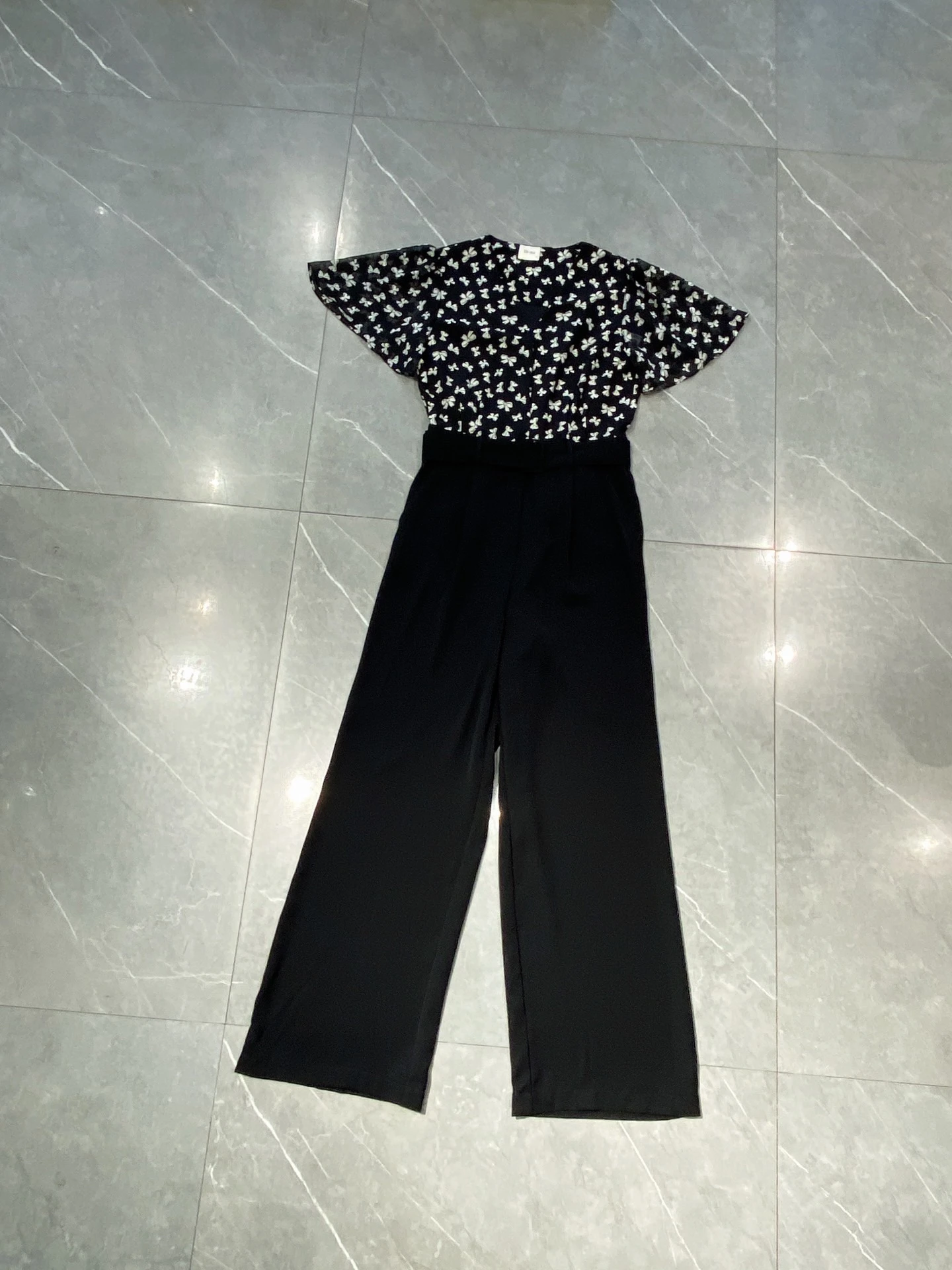 Ailei Premium 9556 Knot Print Splice V-Ne ature Sve Onesie S52 Длинные брюки с высокой талией Другая ткань
Ailei Premium 9556 Knot Print Splice V-Ne ature Sve Onesie S52 Длинные брюки с высокой талией Другая ткань