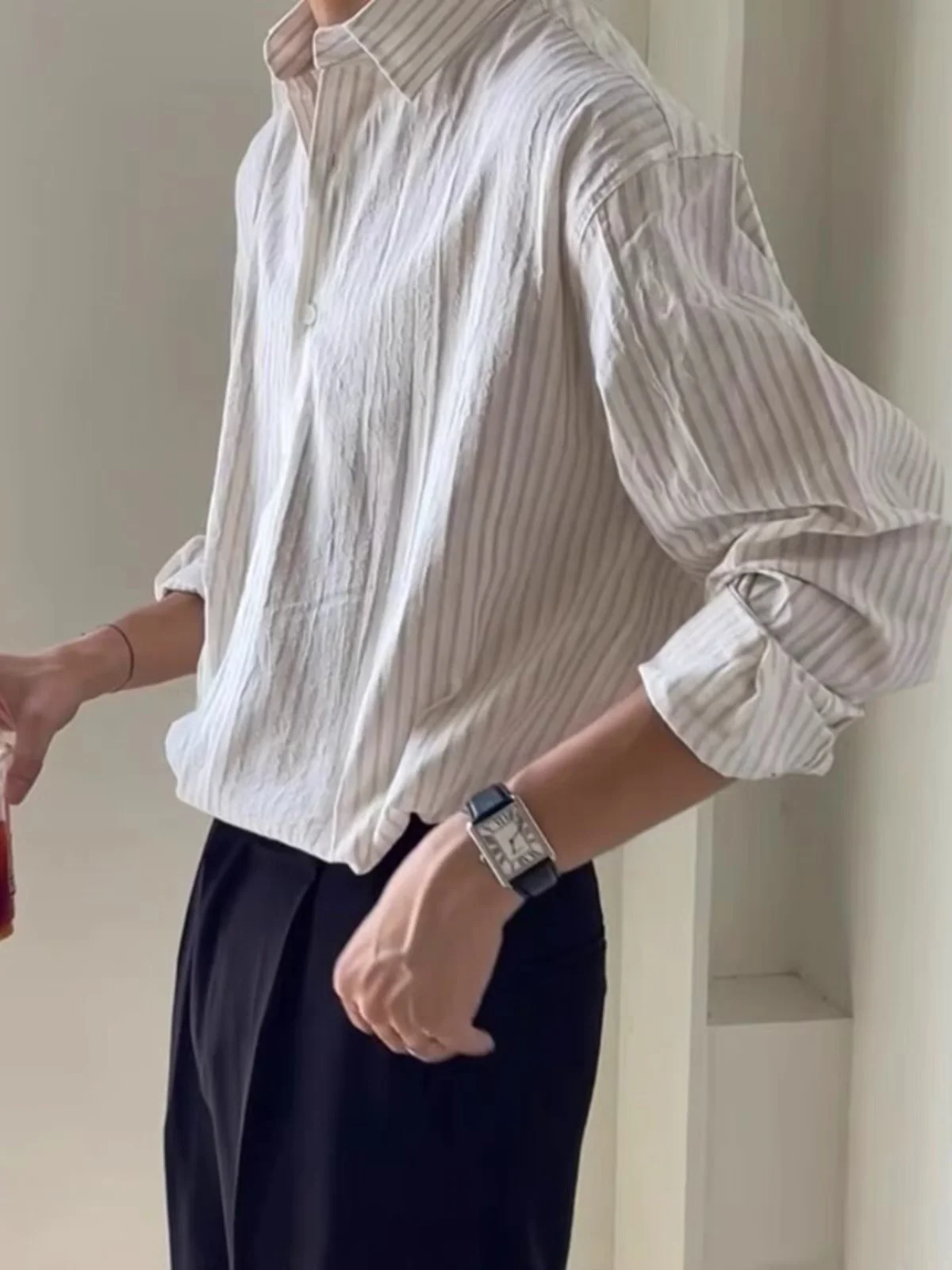 Advanced Design Stripe Long Sve Men's irt Casual Texture Neapolitan Sle Faion Brand Iron Free Treaent Youth Trend
Advanced Design Stripe Long Sve Men's irt Casual Texture Neapolitan Sle Faion Brand Iron Free Treaent Youth Trend