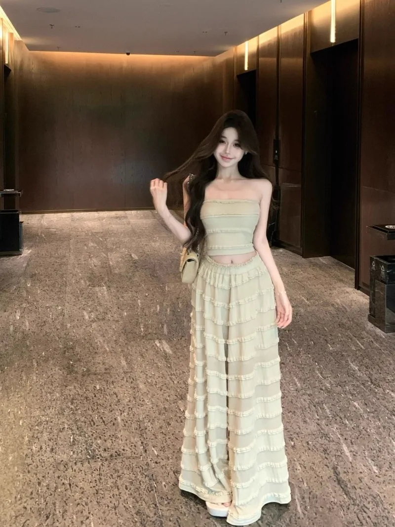 Gothiscyn Casual Set Women's Summer Short Strapless Vest High Waist Wide Leg Long Pants Two-piece Set Fashion Female Clothes
Gothiscyn Casual Set Women's Summer Short Strapless Vest High Waist Wide Leg Long Pants Two-piece Set Fashion Female Clothes