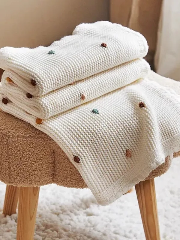 2025 New Knitted Blanket Bohemian Style Warm Living Room Sofa Nap Time Air Conditioned Single Sleep Universal Four Seasons
2025 New Knitted Blanket Bohemian Style Warm Living Room Sofa Nap Time Air Conditioned Single Sleep Universal Four Seasons