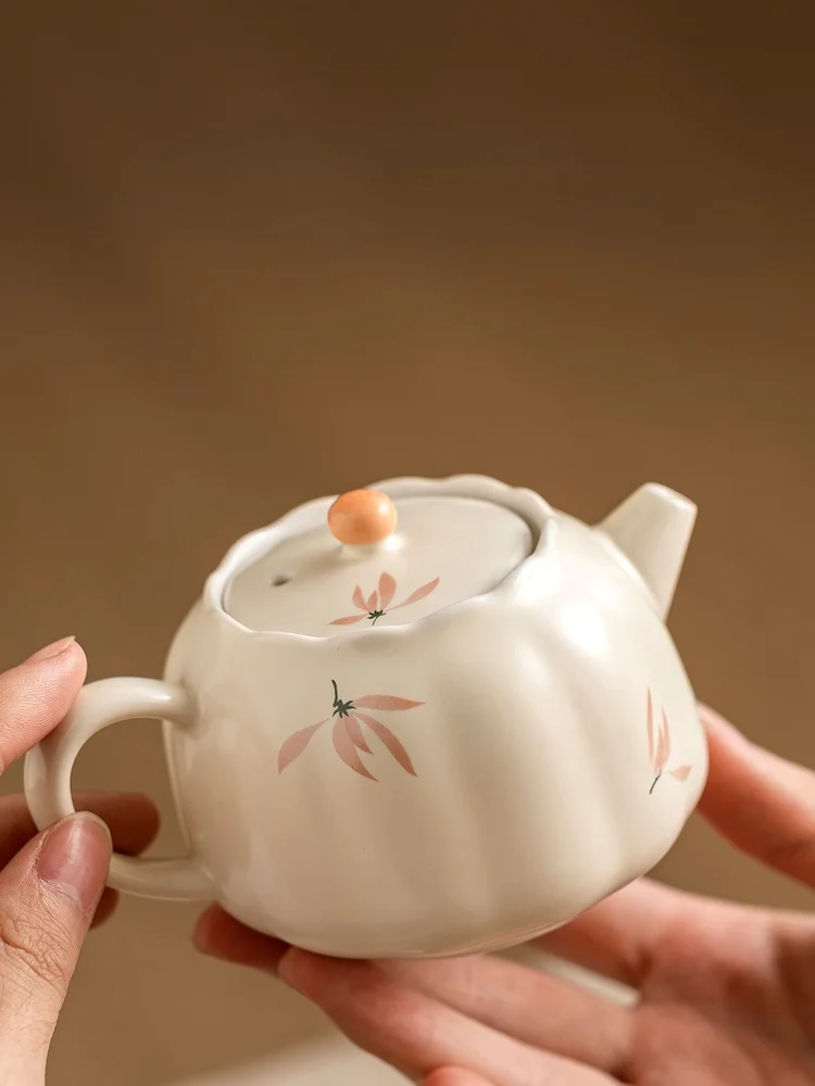 Large Capacity Ceramic Tea Pot for Home Use Simple Design Porcelain Brewing Kung Fu Tea Single Pot Tea Set Yellow Glaze
Large Capacity Ceramic Tea Pot for Home Use Simple Design Porcelain Brewing Kung Fu Tea Single Pot Tea Set Yellow Glaze