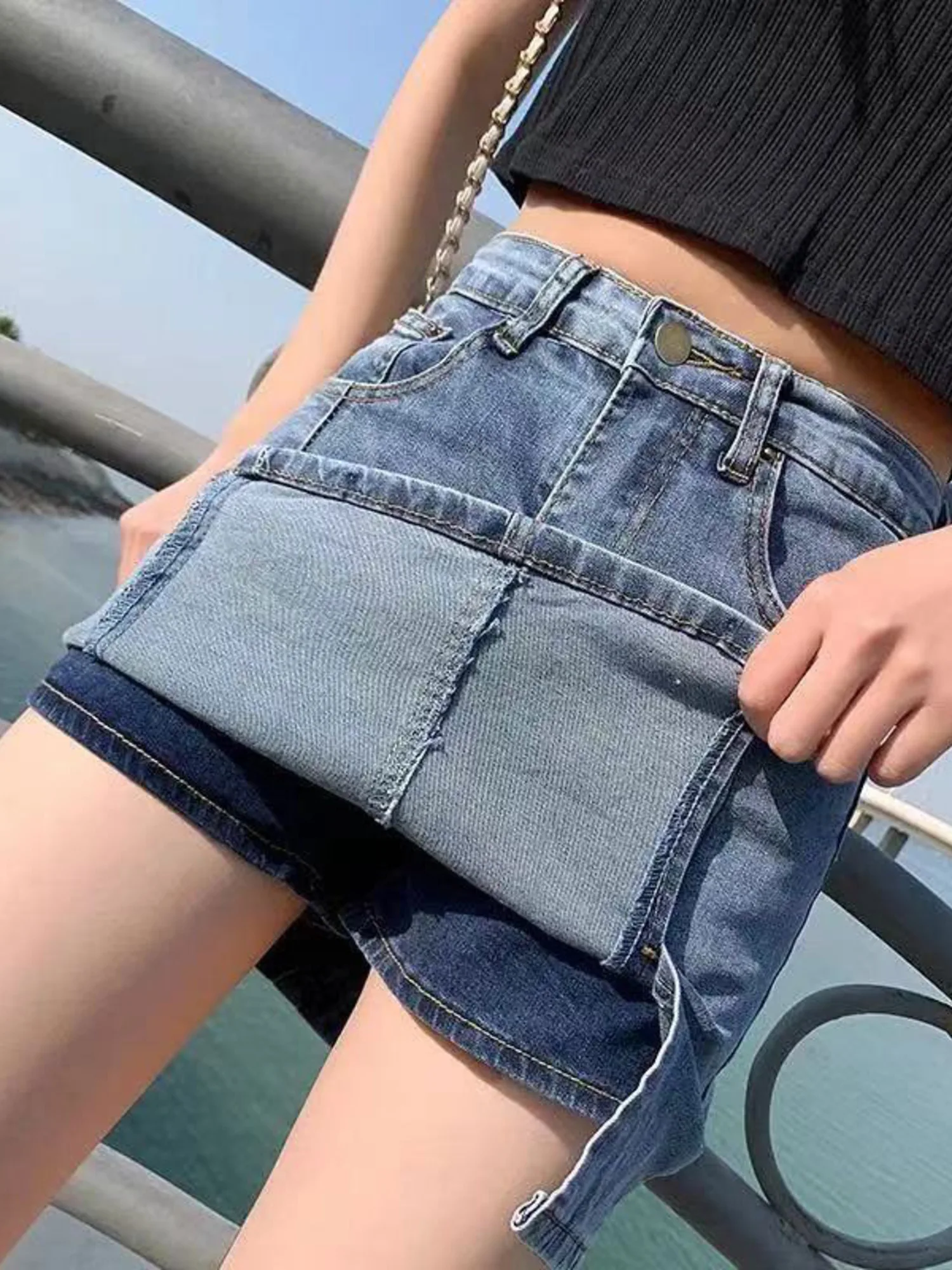 Women's High Waist Denim Mini Skirt Front Slit Button Fly Vintage Washed Skort with Safety Shorts
Women's High Waist Denim Mini Skirt Front Slit Button Fly Vintage Washed Skort with Safety Shorts