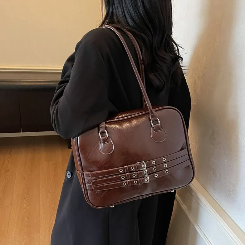 Women's Everyday Style Brown Vintage Leather Satchel Bag, for Work, Travel, Daily Commute & Casual Street Style Bags for Women
Women's Everyday Style Brown Vintage Leather Satchel Bag, for Work, Travel, Daily Commute & Casual Street Style Bags for Women