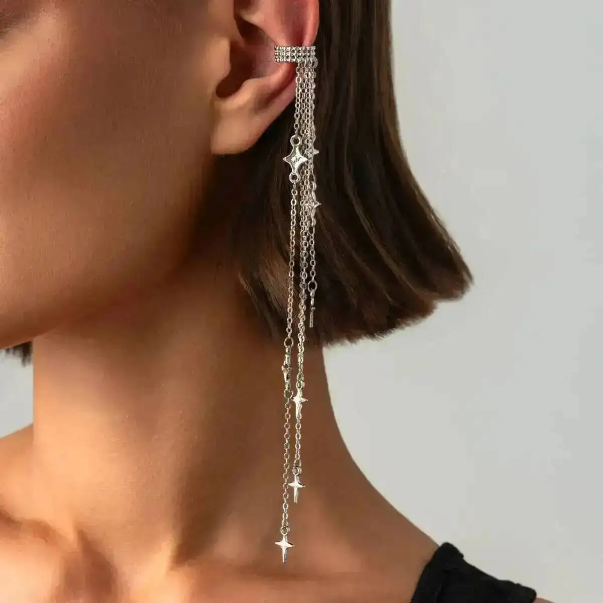 KunJoe 2026 New Trendy Gold Color Long Tassel Copper Chain Ear Clip Earrings Women Vintage C-Shaped No Piercing Ear Cuff Jewelry
KunJoe 2026 New Trendy Gold Color Long Tassel Copper Chain Ear Clip Earrings Women Vintage C-Shaped No Piercing Ear Cuff Jewelry