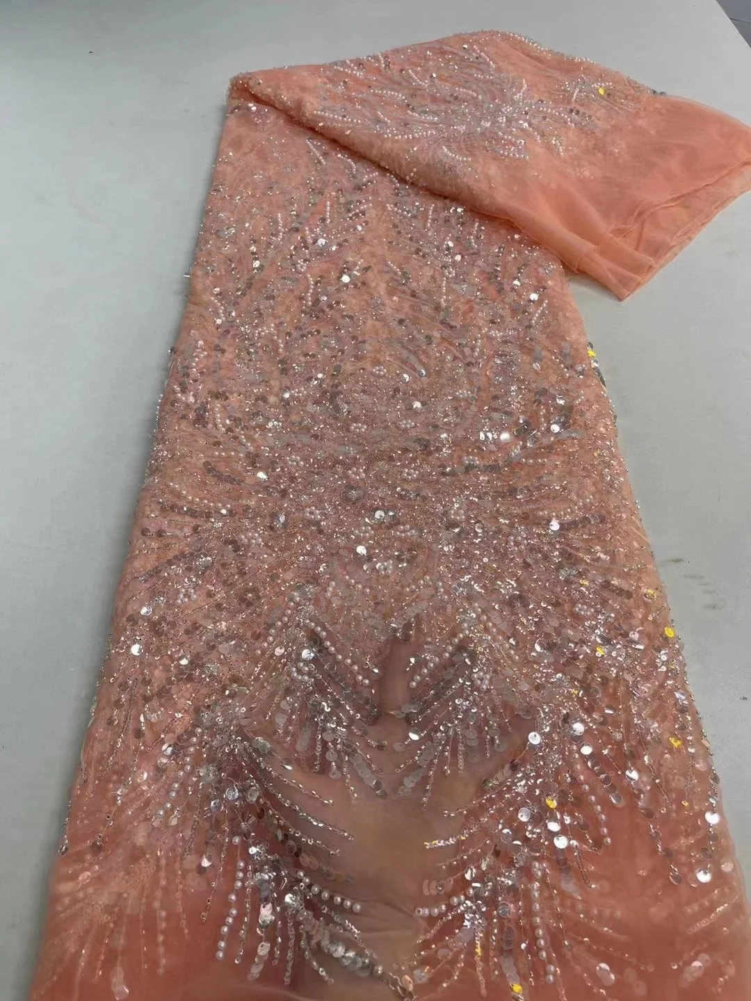 Luxury Pink Sequin Lace Fabric With Beads African Lace Fabric Embroidery Fabrics For Wedding Party Dress Beaded Tulle Lace 5Yard
Luxury Pink Sequin Lace Fabric With Beads African Lace Fabric Embroidery Fabrics For Wedding Party Dress Beaded Tulle Lace 5Yard
