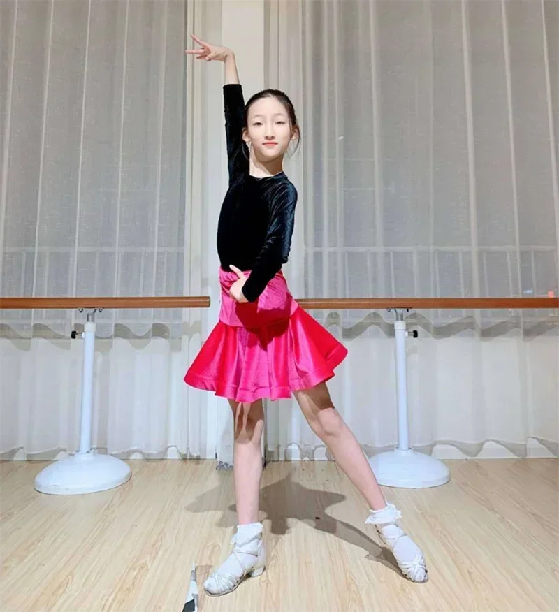 Children Latin Dance Skirt Performance Girls Winter Velvet Ballroom Dancing Fishtail Skirt Costum Dancewear Tops 2-piece Suit
Children Latin Dance Skirt Performance Girls Winter Velvet Ballroom Dancing Fishtail Skirt Costum Dancewear Tops 2-piece Suit
