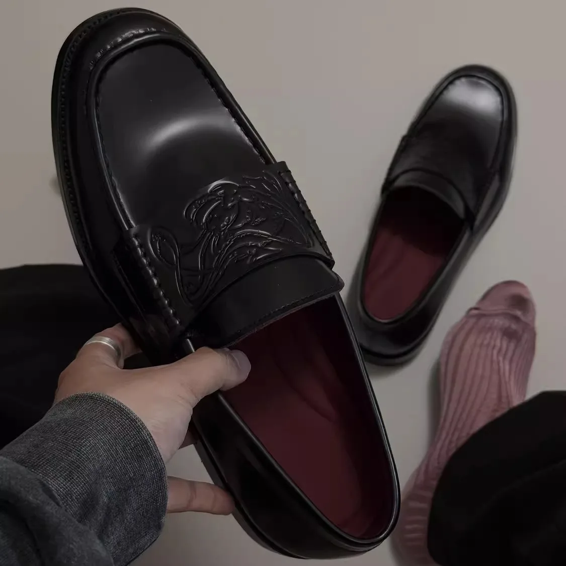Retro British Style Casual Shoes Trendy Loafers Commuter Leather Shoes Unisex Slip-On Shoes Breathable round Toe Low Heel
Retro British Style Casual Shoes Trendy Loafers Commuter Leather Shoes Unisex Slip-On Shoes Breathable round Toe Low Heel